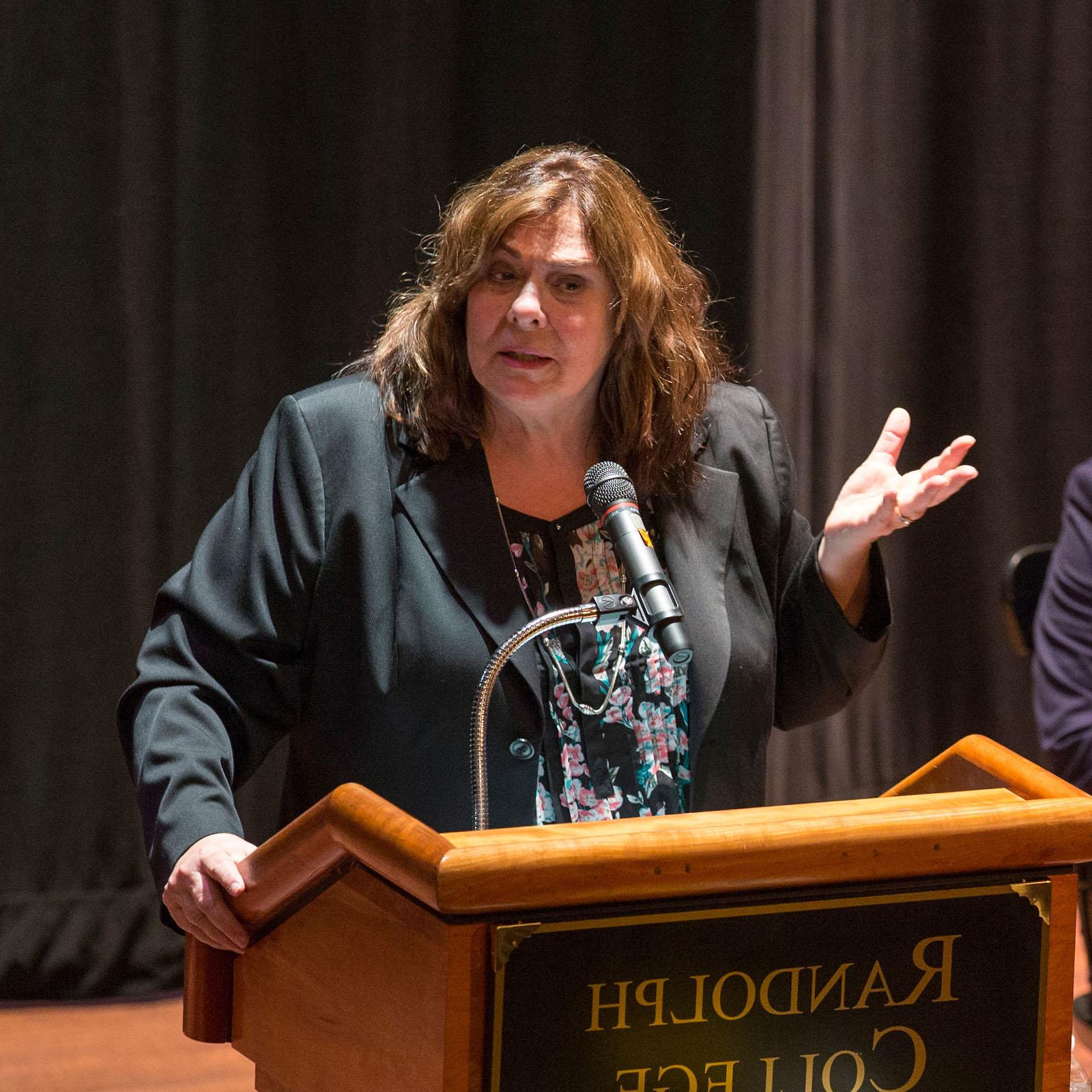 Alumna Candy Crowley, former Chief Political Correspondant at CNN, talks politics with the Randolph community in Smith Hall.